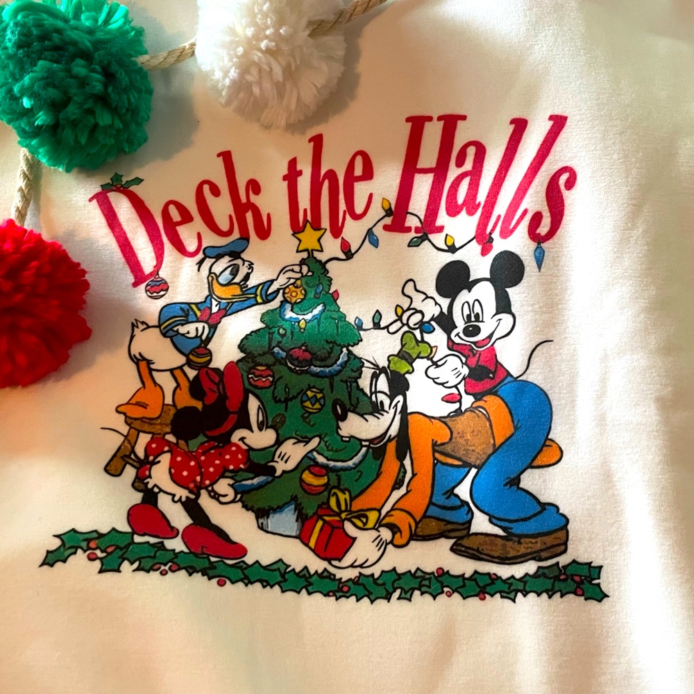 Thick Warm Sweater Mickey Mouse and pals festive sweater